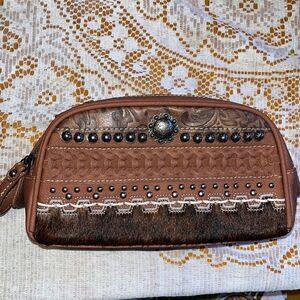 NEW WITHOUT TAGS TRINITY RANCH WESTERN MAKE-UP/TOILETRY CASE
